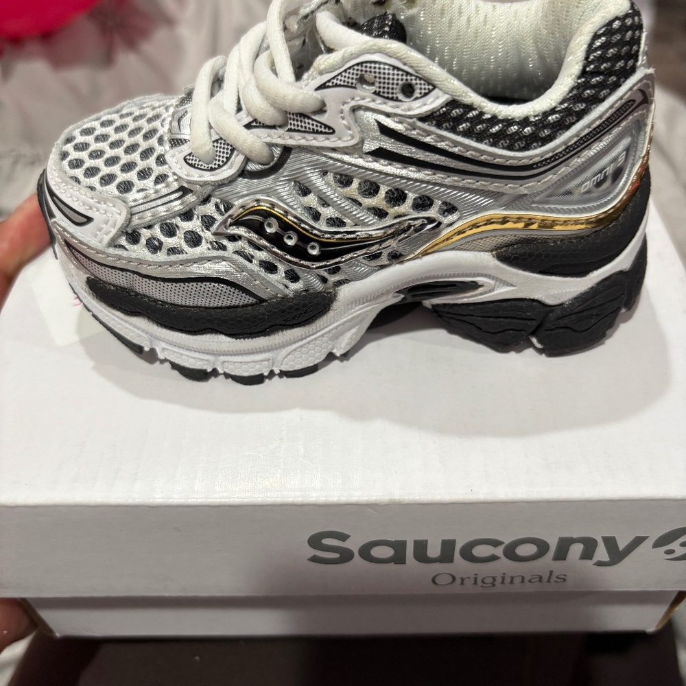 Saucony Toddler Omni 9
